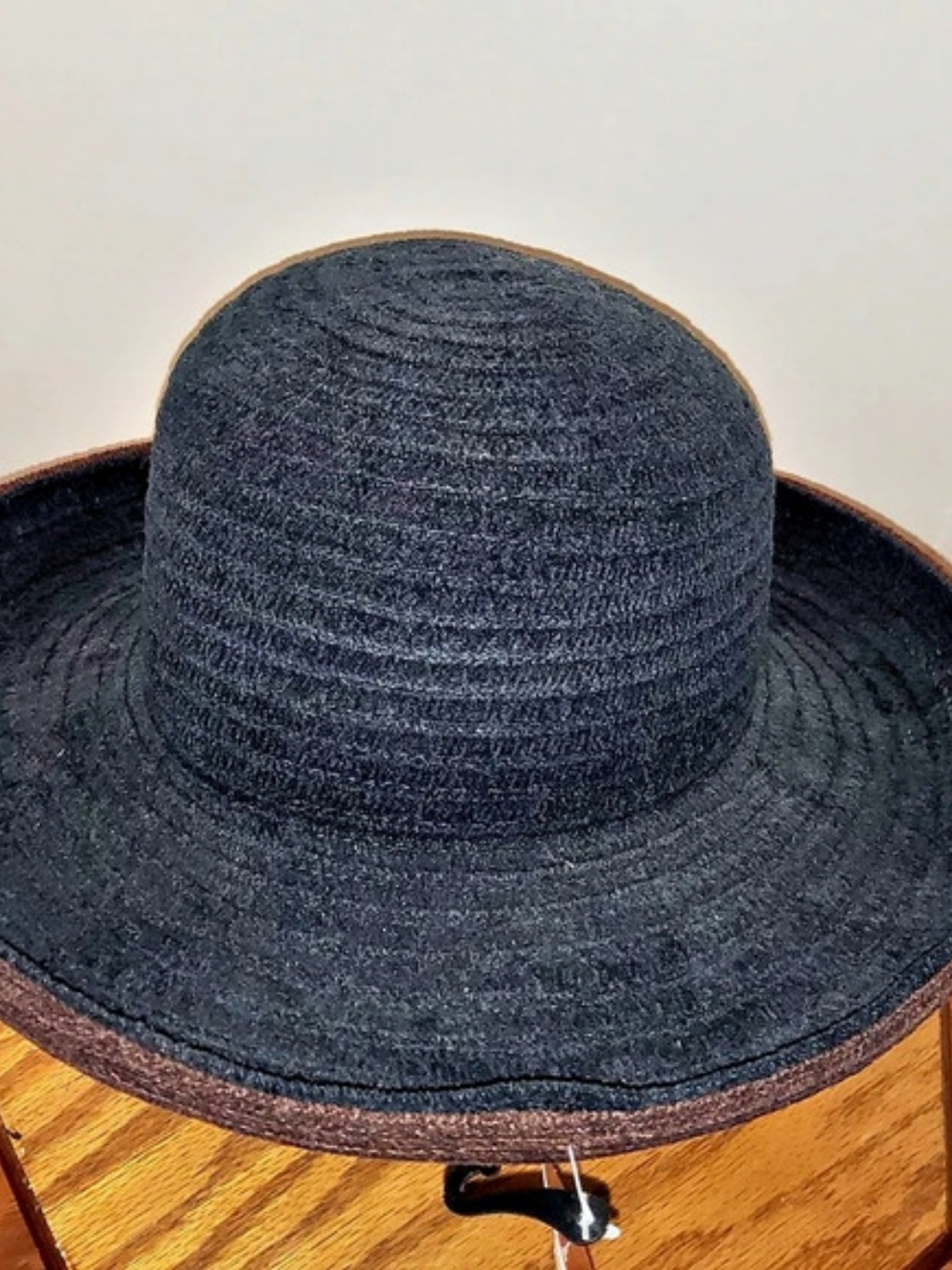Axxents Chenille Kettle Brim Hat in Black & Brown NWT